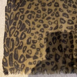 Scarf animal print